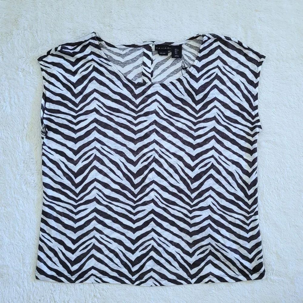 Tahari Zebra🦓 Striped Linen Top - NWT